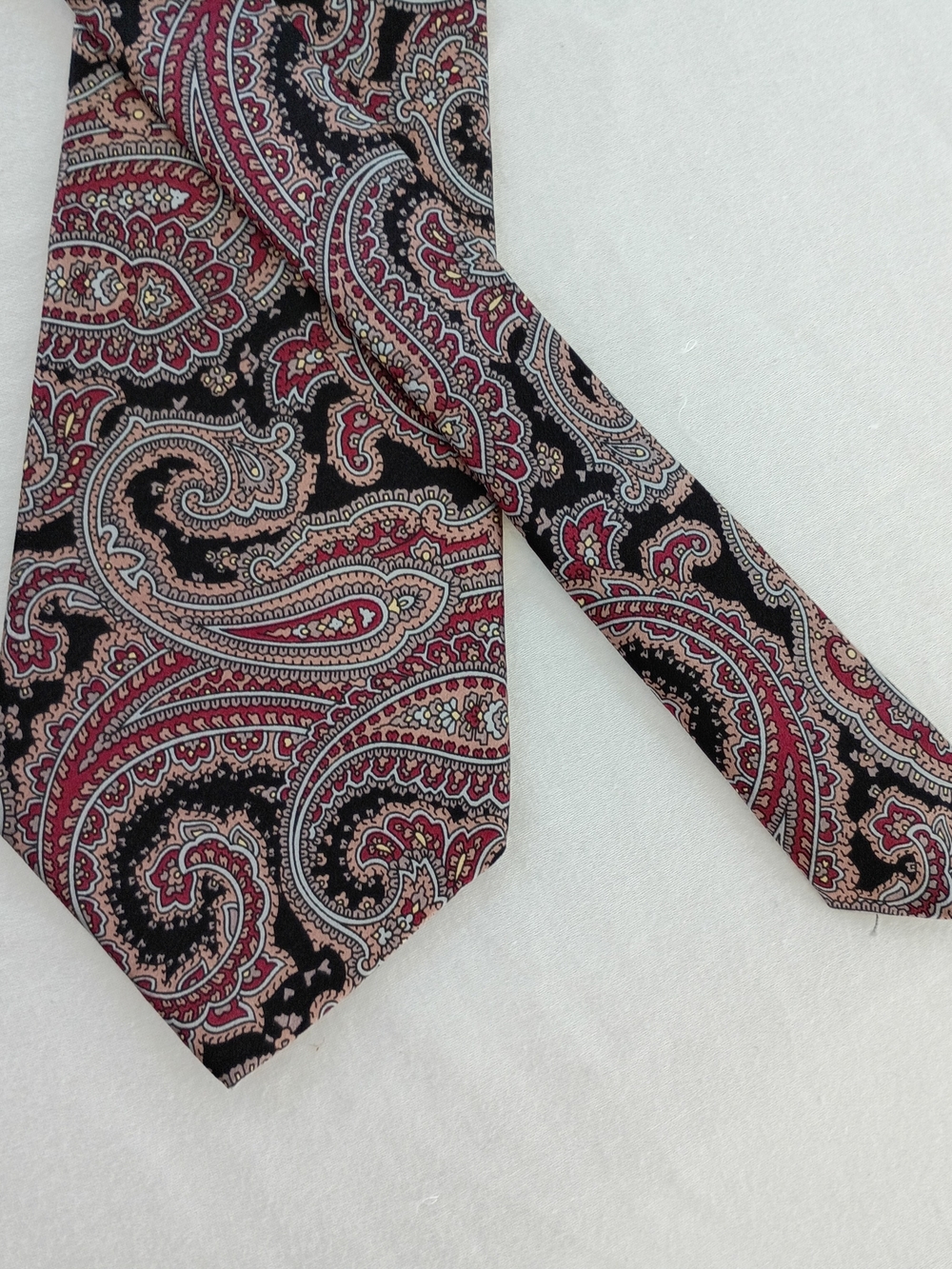 Lord & Taylor Kensington Collection Tie Paisley Silk Burgundy & Black Silk USA
